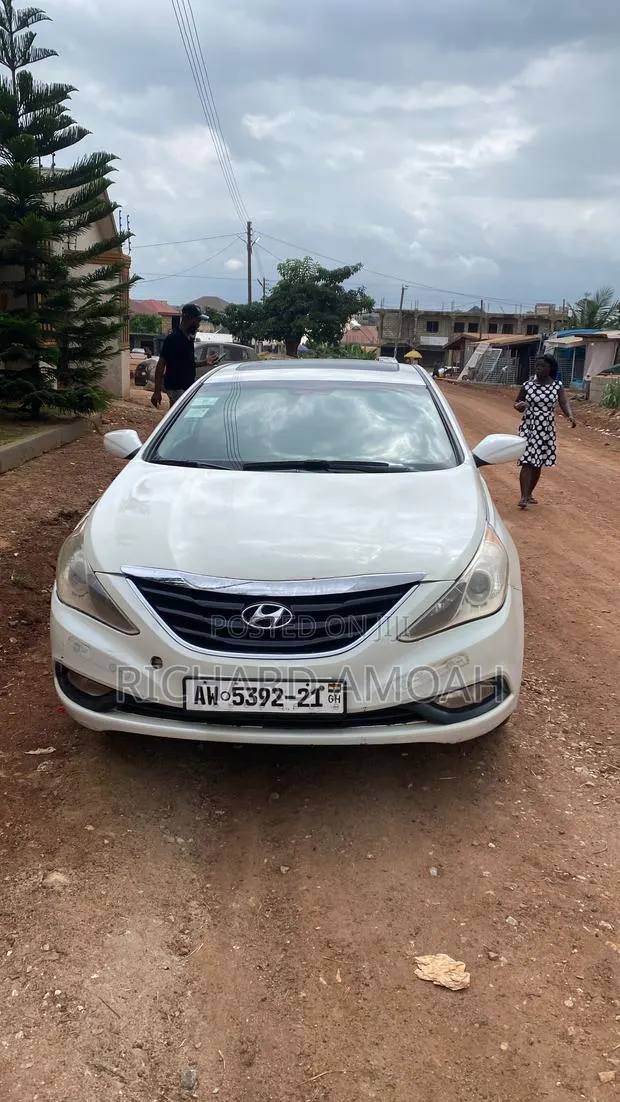 Hyundai Sonata 2012 White · Photo 1