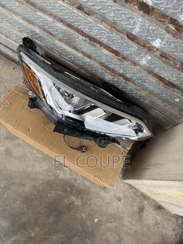 Nissan Sentra Headlight 2020-2021-2022-2023-2024 Homeused · Photo 1