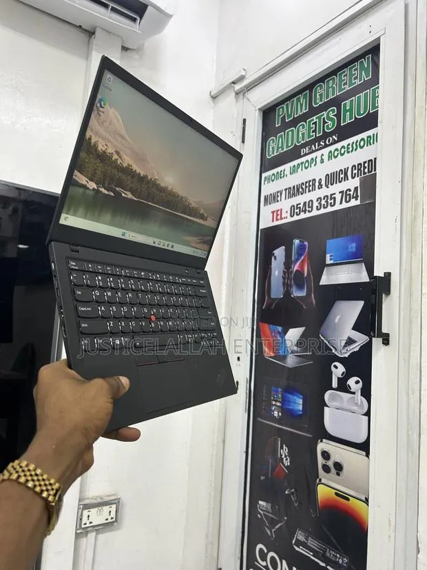 Laptop Lenovo ThinkPad X1 Carbon 8GB Intel Core i5 SSD 256GB · Photo 1