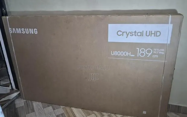 75" Samsung Crystal UHD Smart TV U8000H · Photo 1