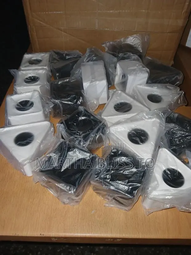 Microphone Logo Box · Photo 1