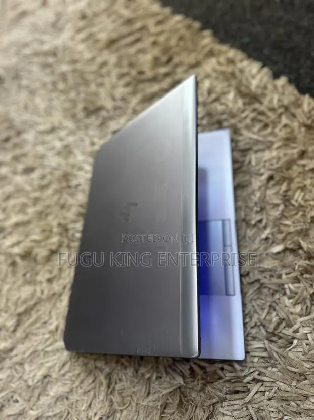 New Laptop HP ZBook 15 32GB Intel Core i7 SSD 512GB · Photo 1