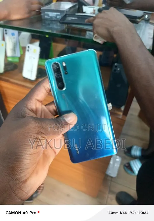 Huawei P30 Pro 128 GB Blue · Photo 1
