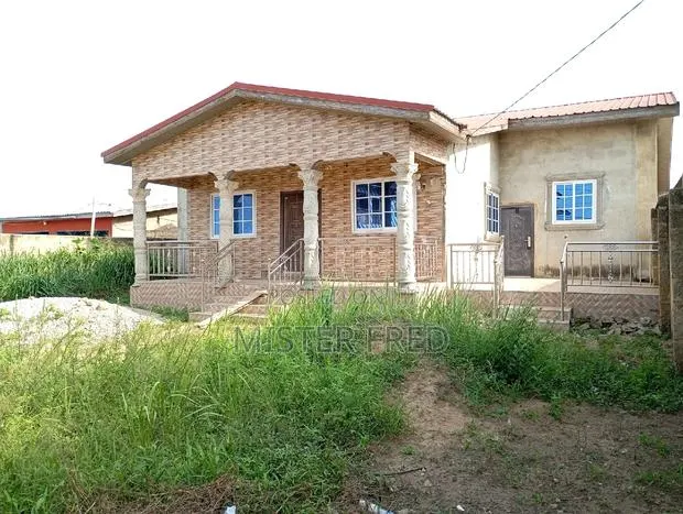 4bdrm House in Kasoa Nurses for sale · Photo 1