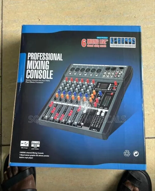 Yamaha 6 Channel Mixer · Photo 1