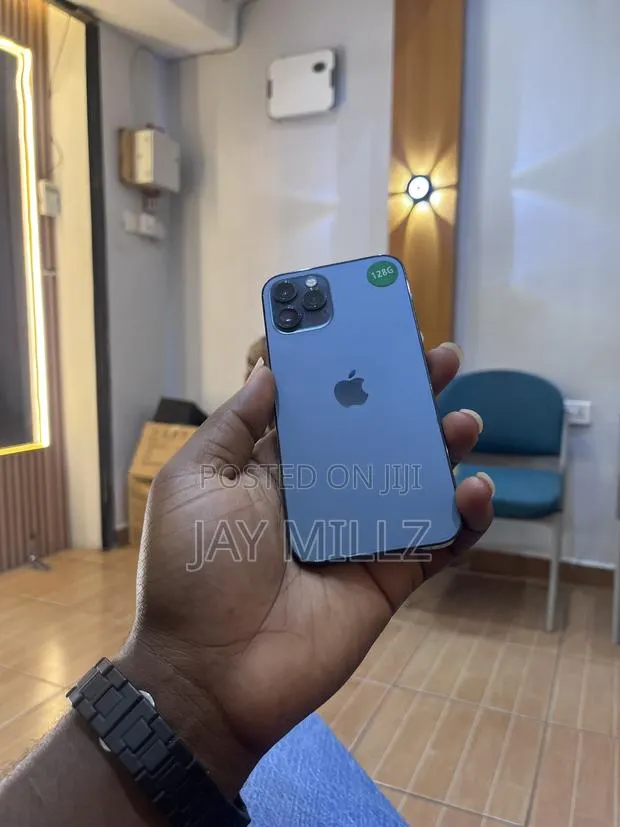 Apple iPhone 12 Pro Max 128 GB Blue · Photo 1