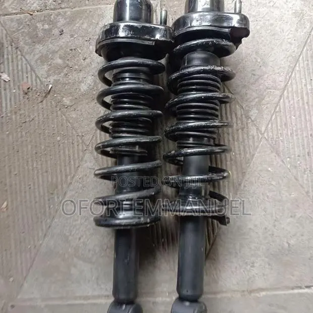 Mitsubishi Outlander Back Shocks 2012 · Photo 1