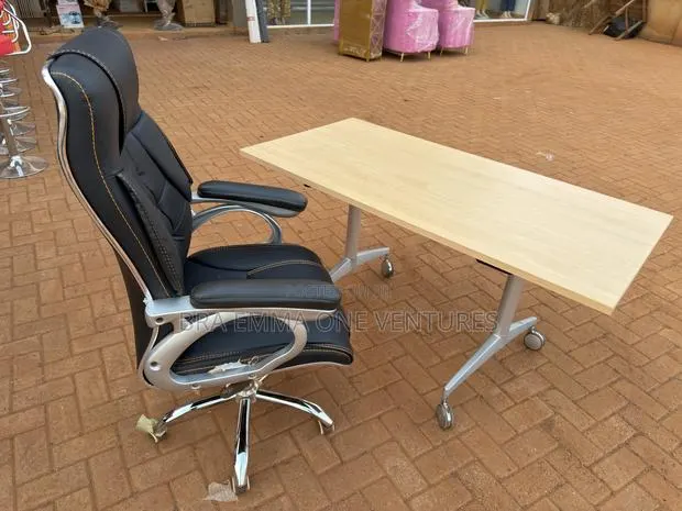 Uk Used Office Desk And Executive Chair · Photo 1