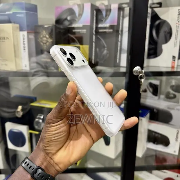 Matte Transparent iPhone Case · Photo 1