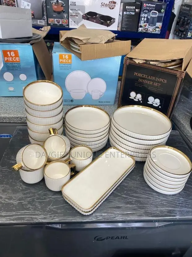 32pcs Ceramic Dinnerware Set (Gold White) · Photo 1