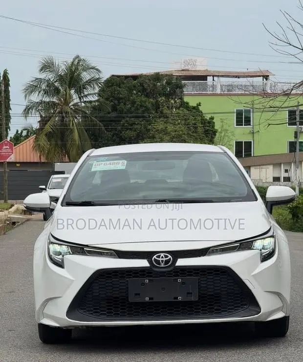 Toyota Corolla 2020 White · Photo 1