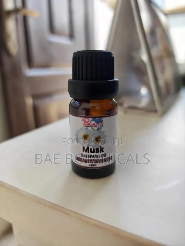 Musk Essential Oil From Ambrette Seeds · Photo 1