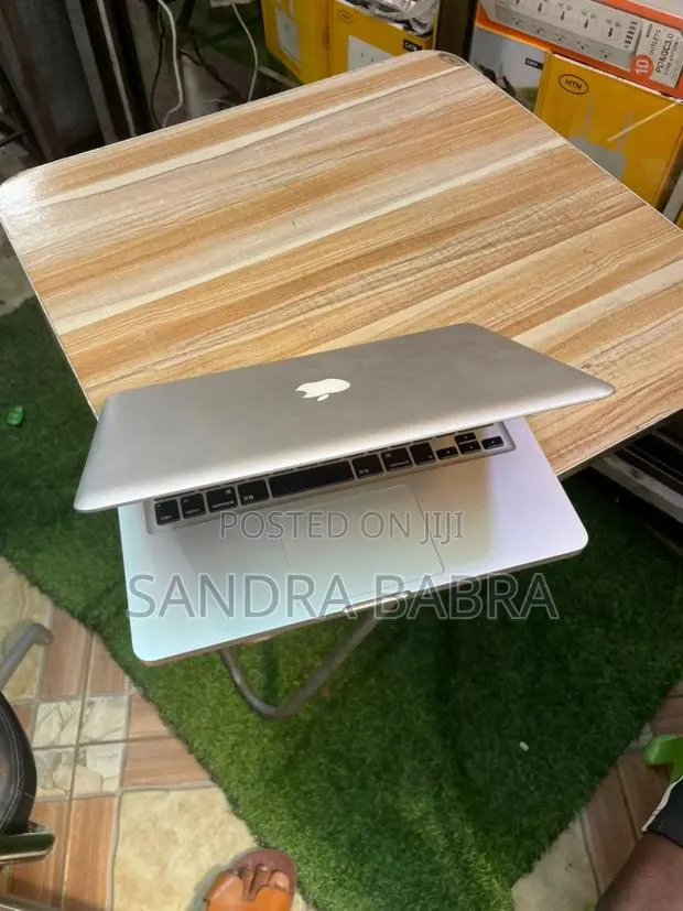 New Laptop Apple MacBook 2011 8GB Intel Core I5 HDD+SSD 320GB