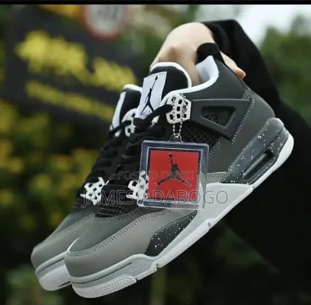 DeHighest Sneakers · Photo 1
