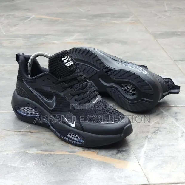Nike Zoom Winflow V2 Sneaker · Photo 1