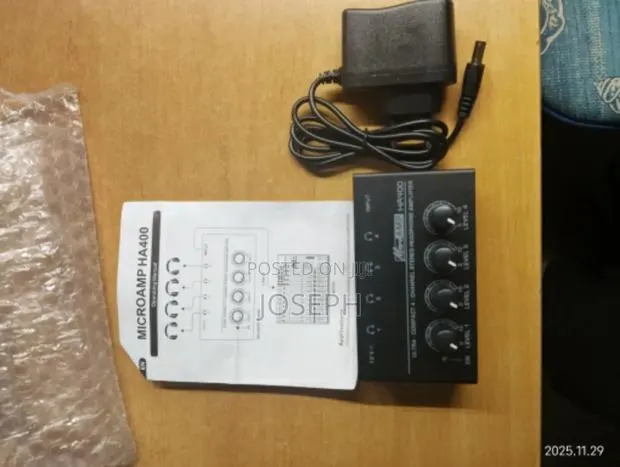 4 Channels Headphone Amplifier · Photo 1