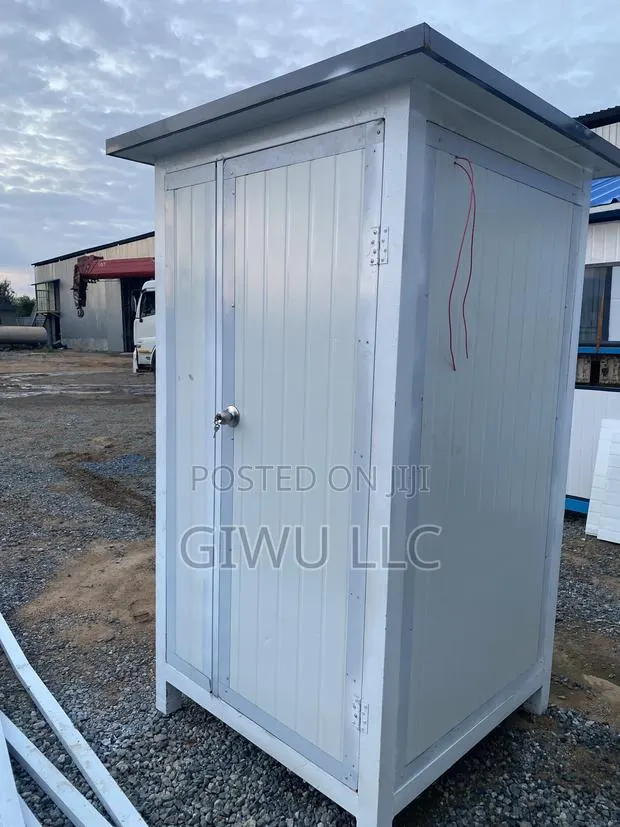 Construction Site Washroom · Photo 1