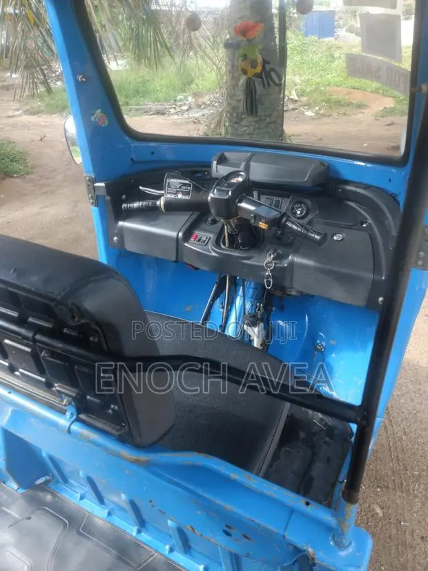 TVS King Deluxe Plus iTouch Start 2025 Blue · Photo 1