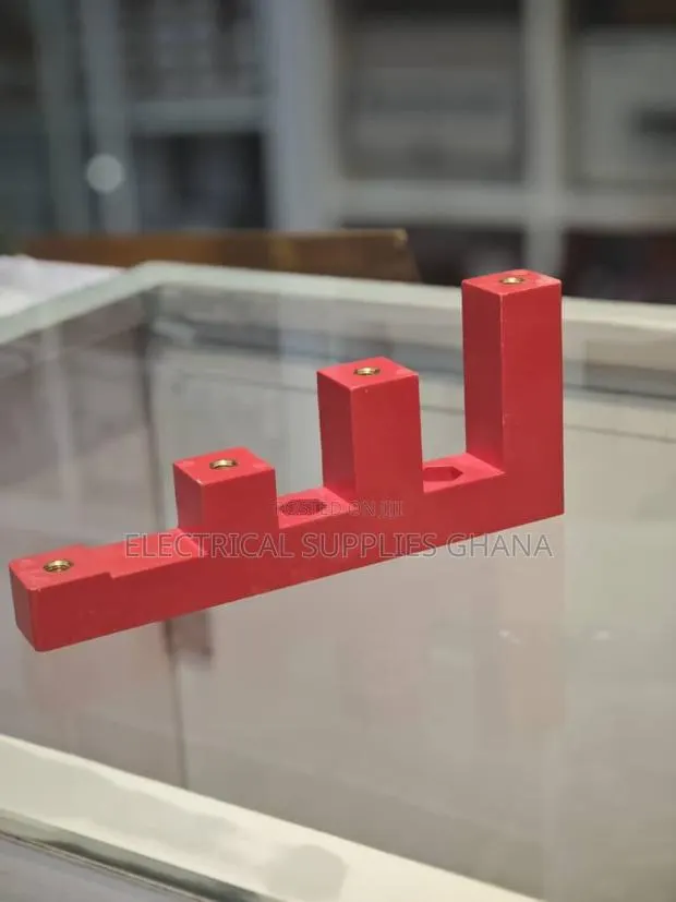 Busbar Support Insulator 3p/4p Panel Type · Photo 1