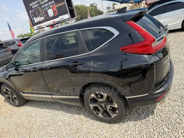 Honda CR-V Touring AWD 2018 Black · Photo 1