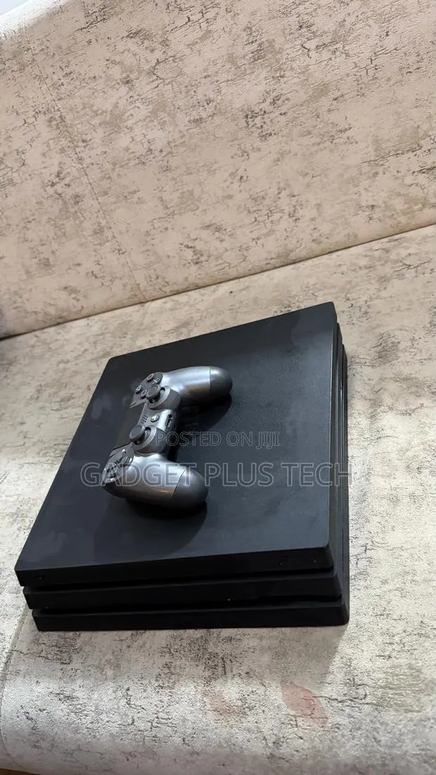 PS4 Pro 17 Offline Games 1 Pad · Photo 1