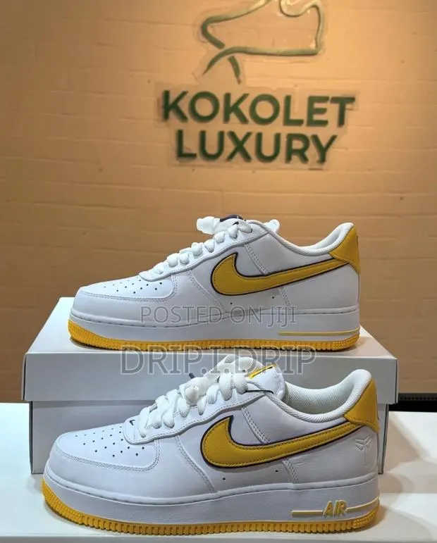 Airforce 1 Low . Comes in Box . Highly Authentic and Tough . A · Photo 1