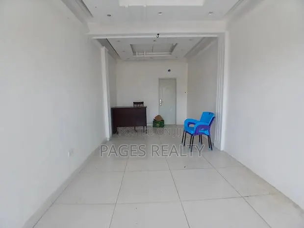 Decent Shop at East Legon · Photo 1