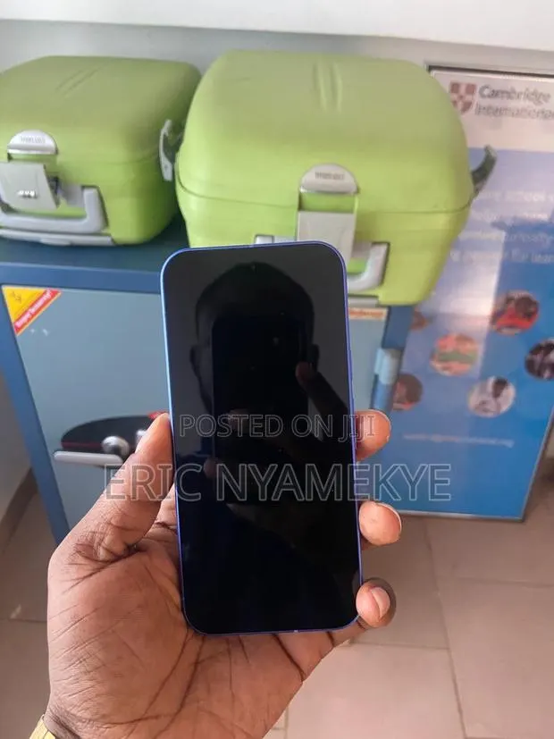 New Google Pixel 10 5G 128 GB Blue · Photo 1