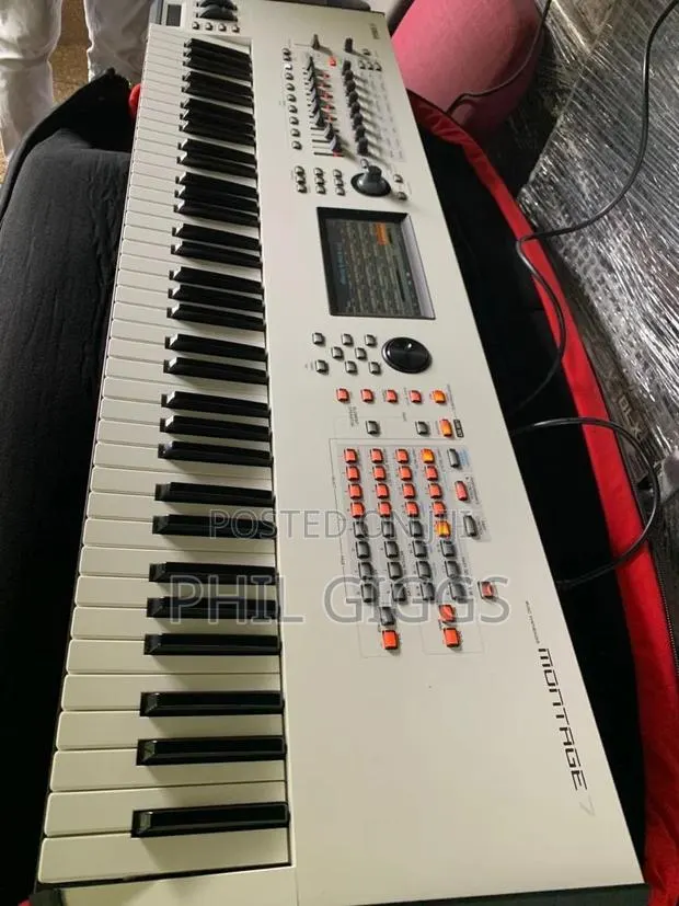 Yamaha Monatge 7 · Photo 1