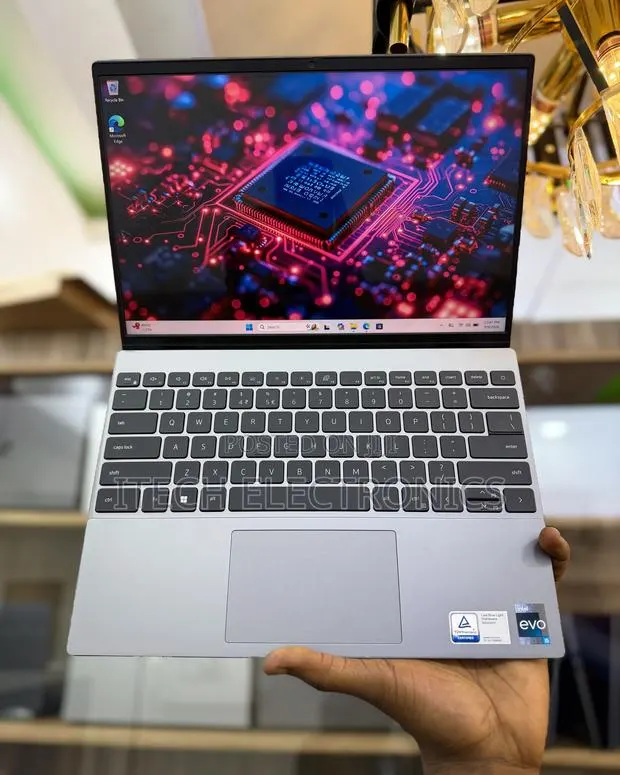 Laptop Dell Vostro 13 5320 16GB Intel Core i5 SSD 512GB · Photo 1