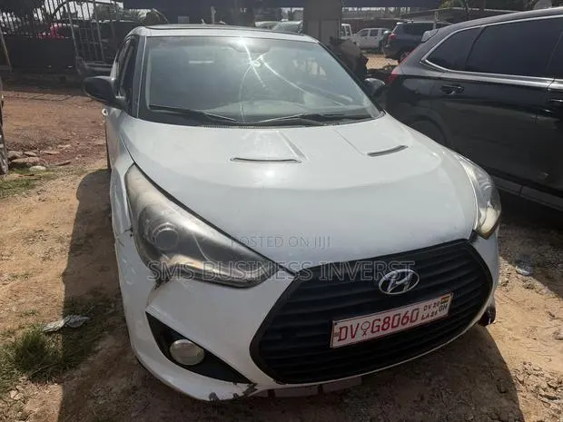 Hyundai Veloster 2014 White · Photo 1
