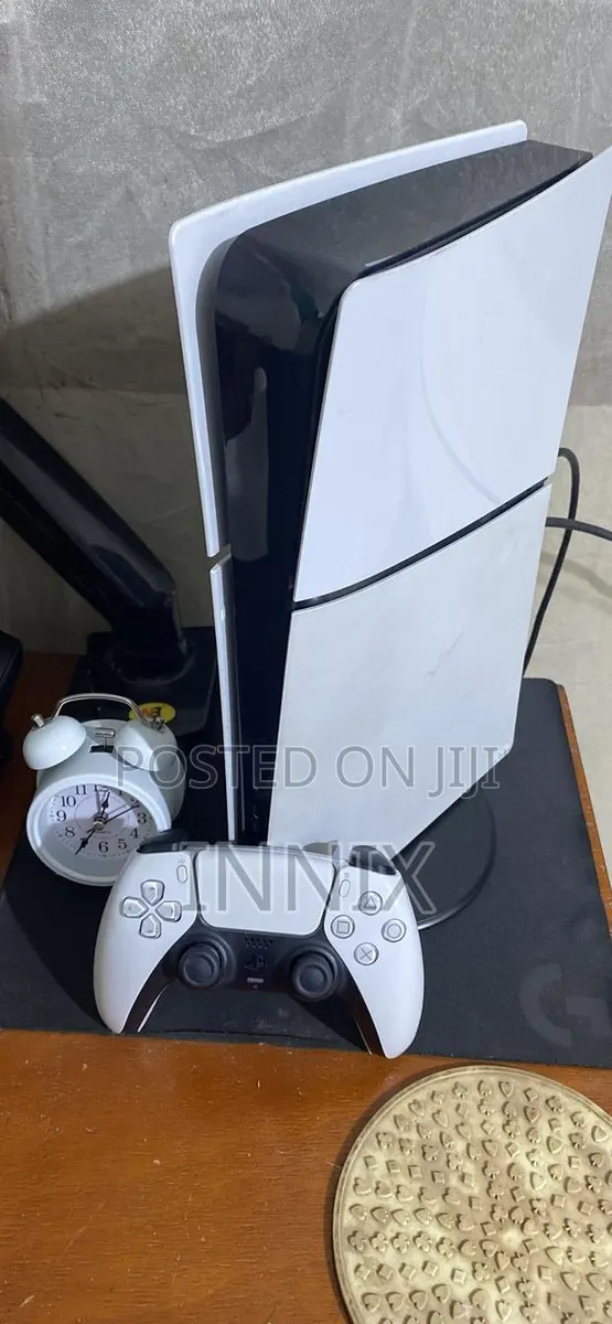 Ps5 Slim Digital With 10 Games · Photo 1