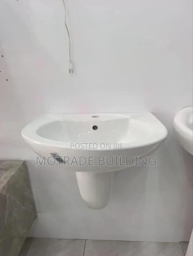 Hanging Basin (With Short Pedestal) · Photo 1