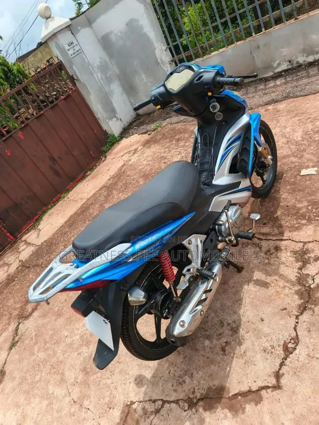 Motorcycle 2020 Blue · Photo 5