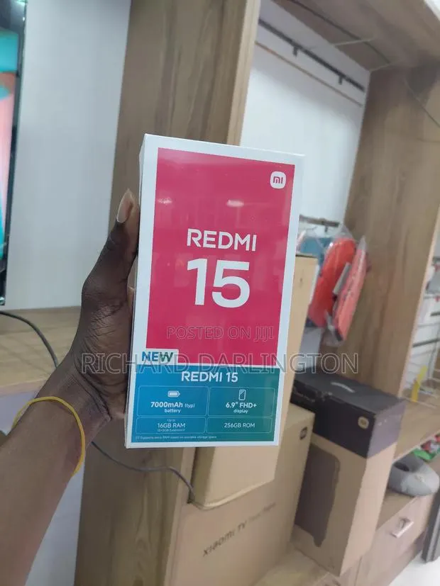 New Xiaomi Redmi 15 256 GB Black · Photo 1