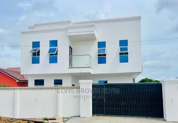 3bdrm Duplex in Living Large, Adenta for sale · Photo 1