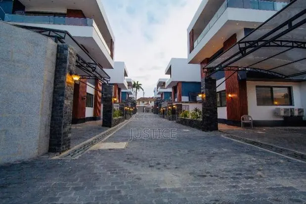 5bdrm Villa in Cantonments, US Embassy Area for sale · Photo 1