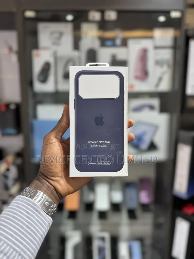 iPhone 17 Pro Max Silicon Case Magsafe · Photo 1