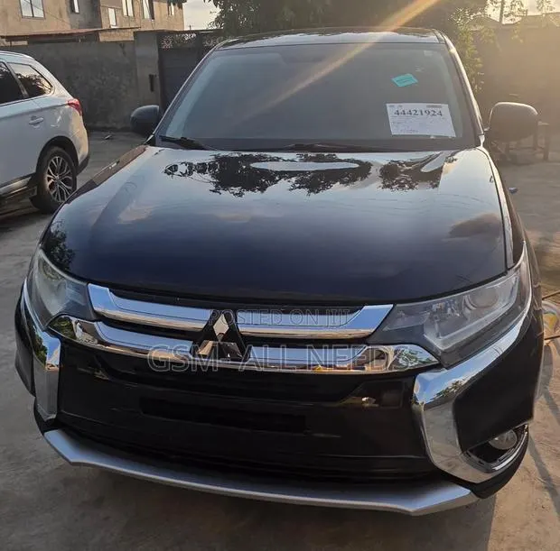 Mitsubishi Outlander 2016 Blue · Photo 1