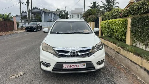 BYD Sealion 7 DM 1.5 Hybrid AWD 2025 White · Photo 1