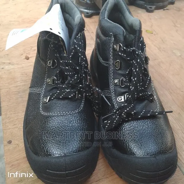 Quality Vaultex Safety Boots · Photo 1