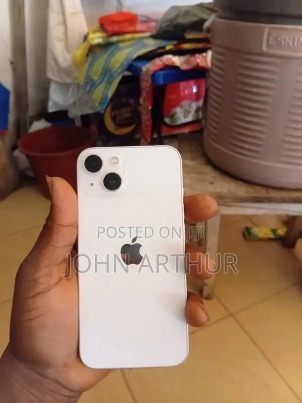 New Apple iPhone 13 128 GB · Photo 1