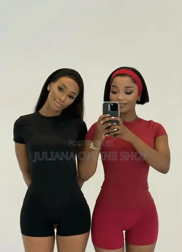Ladies Basic Top and Down · Photo 1