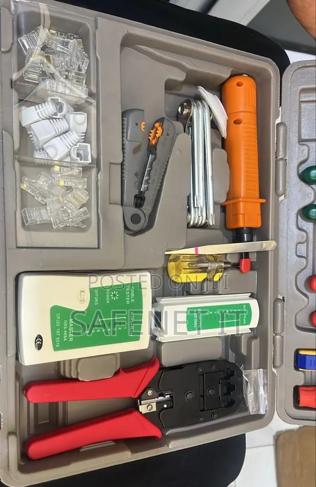 Professional Installer Network Tools Kit 2006 · Photo 1
