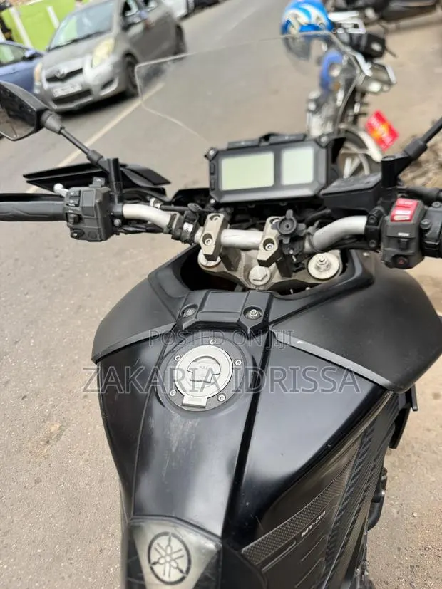 Yamaha 2024 Black · Photo 1