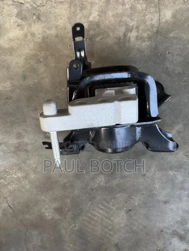 2019,2020,2021,2022,2023,2024, Toyota RAV4 Right Engine Mount. (2.5 L) · Photo 1