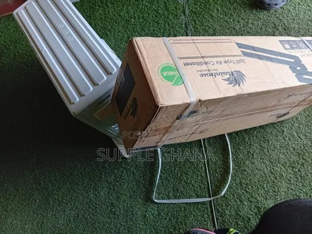 Energy-Saving Rainbow 1.5hp Air Conditioner – Cool Efficient · Photo 1