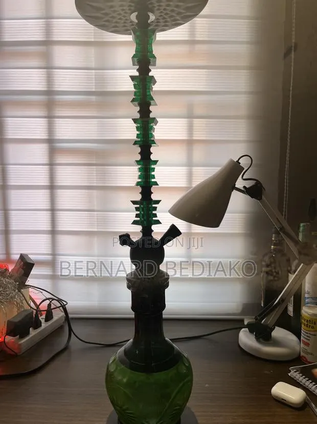 Tall Emerald Green Egyptian-Style Hookah/Shisha · Photo 1