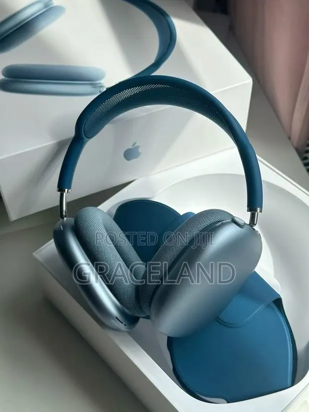 This Is Apple Airpod Max 2nd Generation (2024) · Photo 1