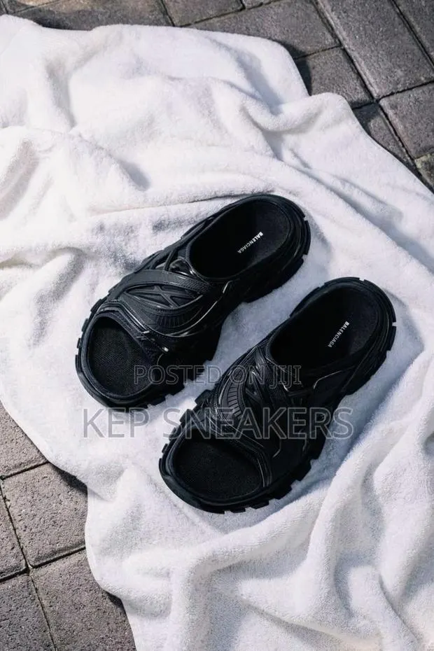 Balenciaga Track Slides Caged Mesh · Photo 1